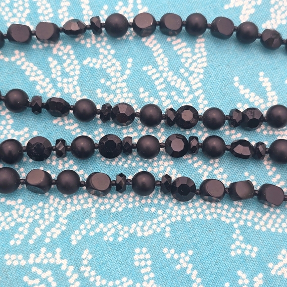 Antique Black Jet Victorian Era Mourning Necklace Circa 1800's Goth - Picture 2 of 5